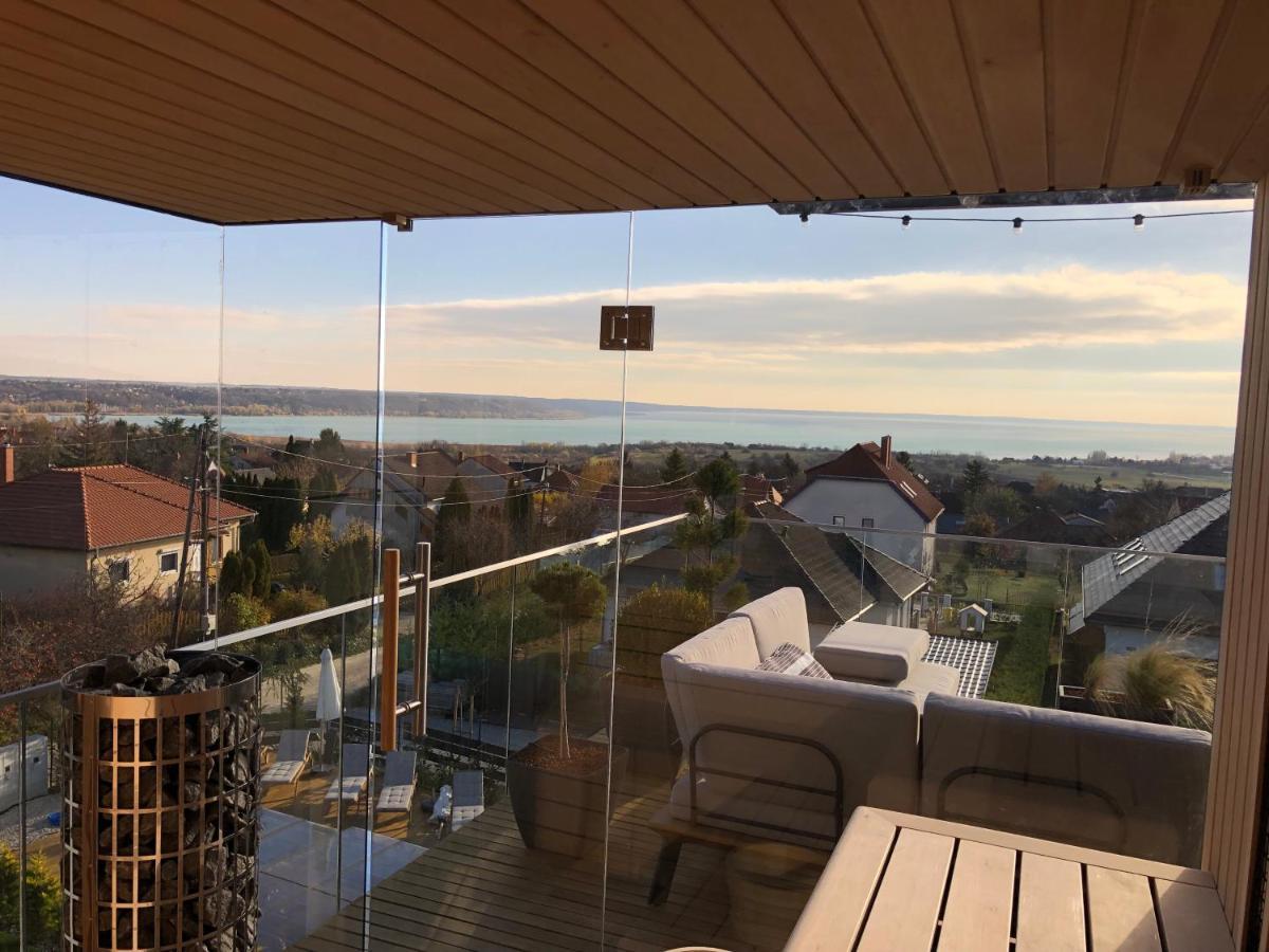Skyline Resort Balatonalmádi Extérieur photo
